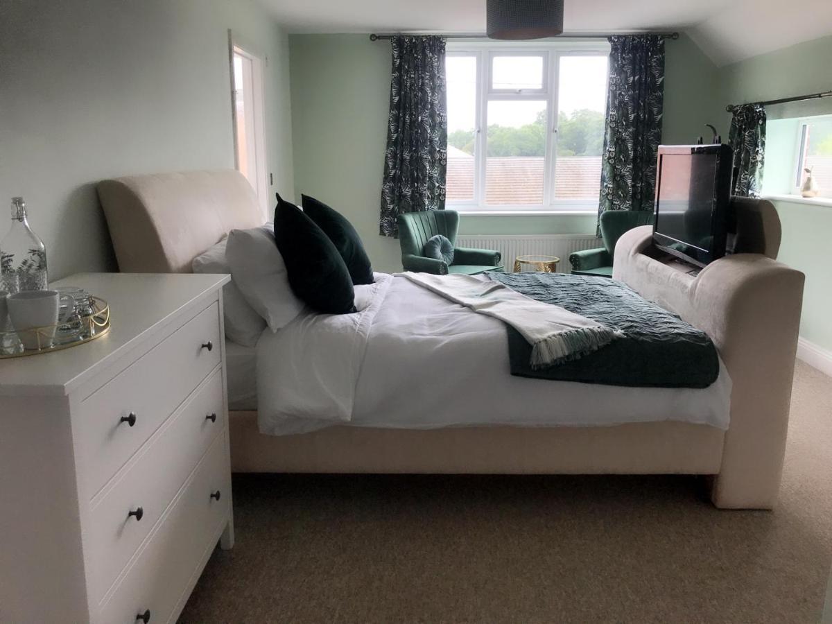 فوردنجبريدج Redbrook Farm Bnb - Gateway To The New Forest المظهر الخارجي الصورة